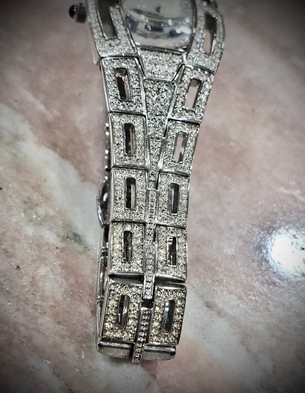 R#1103 Wittnauer Crystal Accent Watch Mother of Pearl Dial 10L020