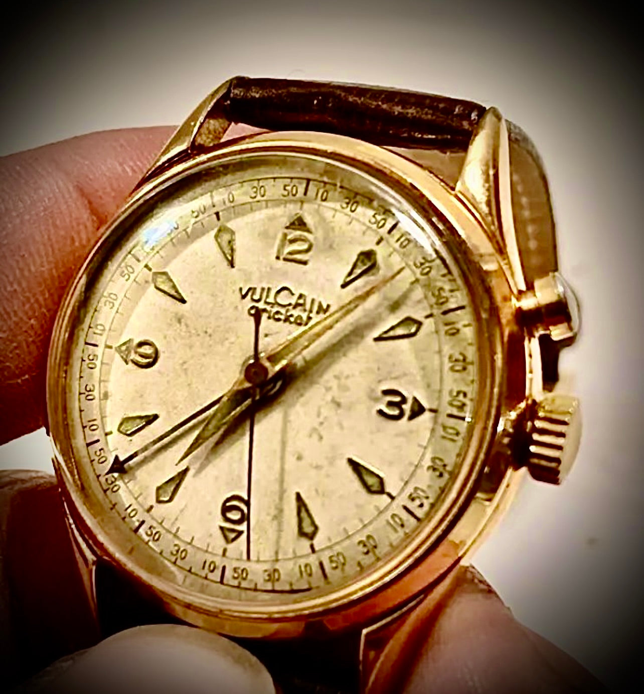 #597 Vintage Vulcain alarm Cricket Gold Tone Mechanical Wind Up wrist watch