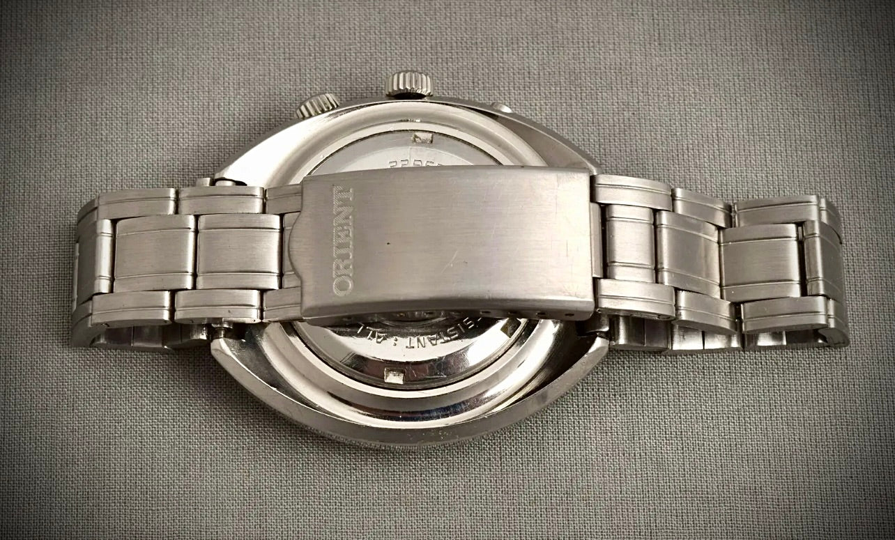 #1094 RARE VINTAGE ORIENT WORLD DIVER Wrist Watch