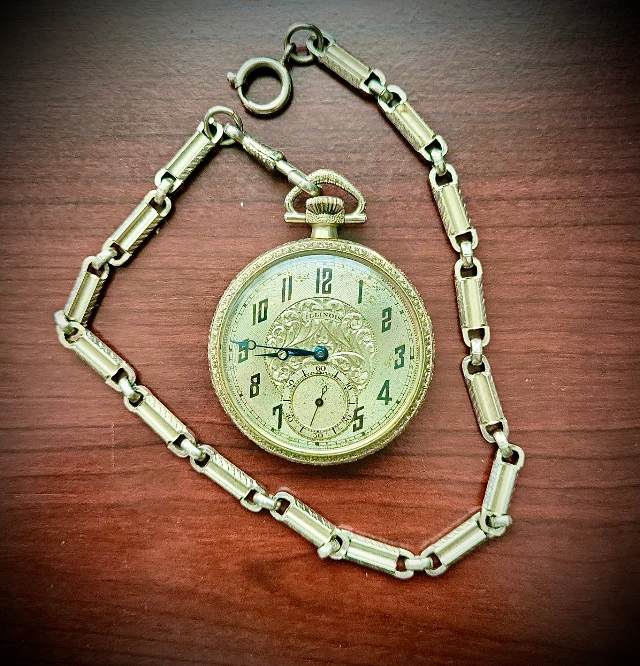 #795 1920's Illinois Pocket Watch with Chain