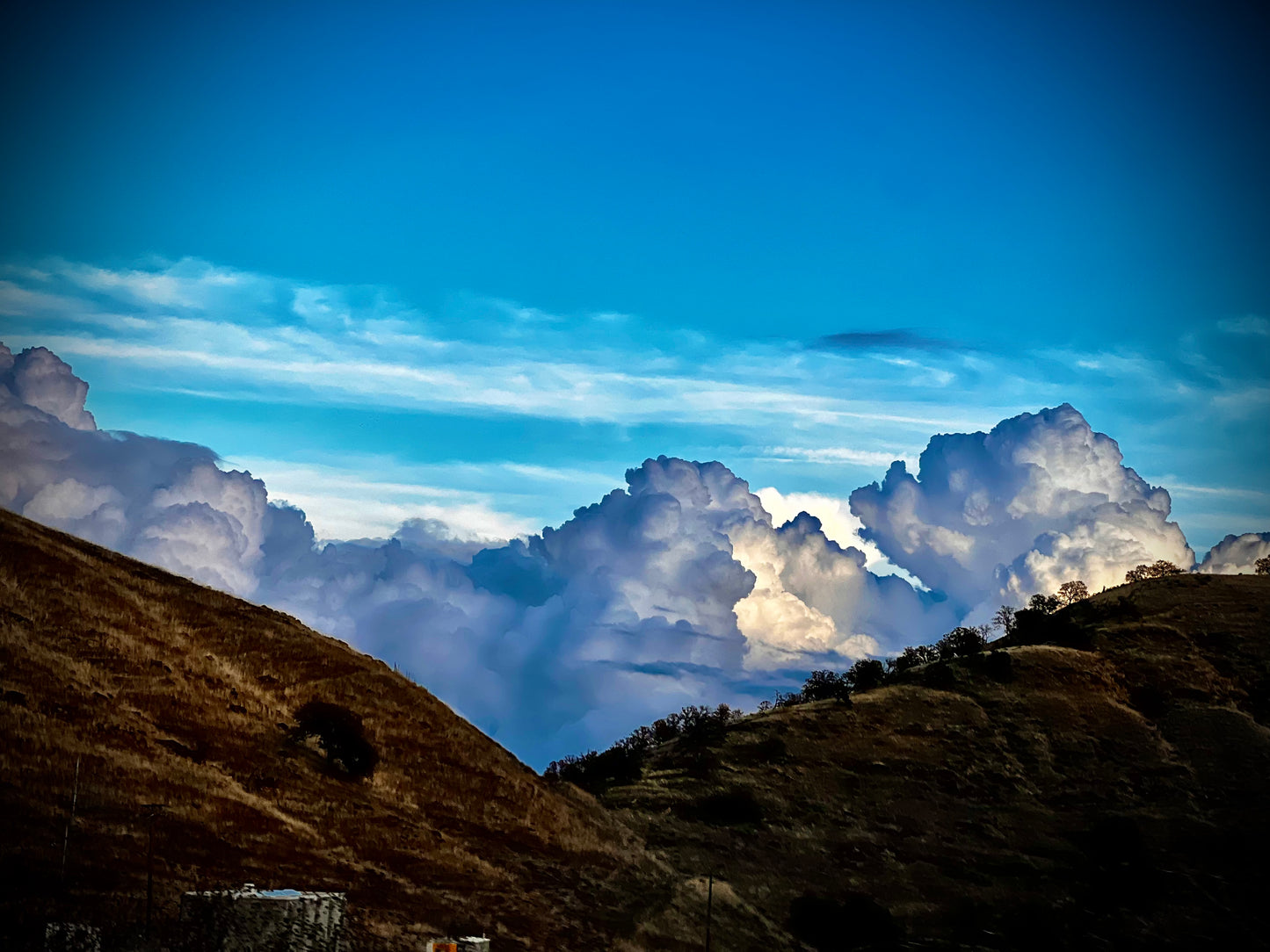 San Francisco California USA Clear Sky with beautiful clouds after the rain 4:00 PM Dec 19th 2023 for your Viewing.