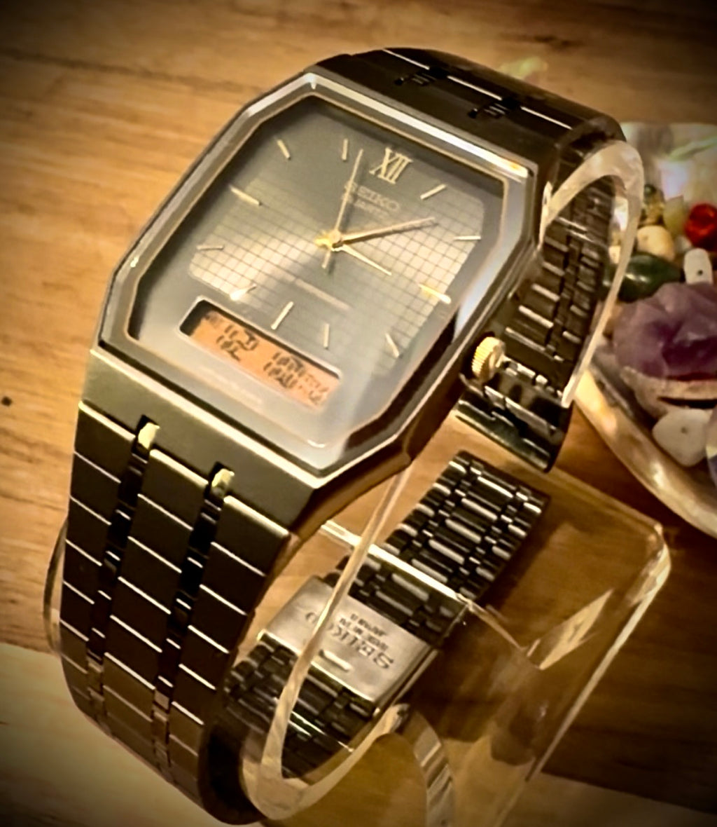 #1390 New Seiko H601-5109 Watch day date 12Hr -24Hr time setting Alarm Seiko