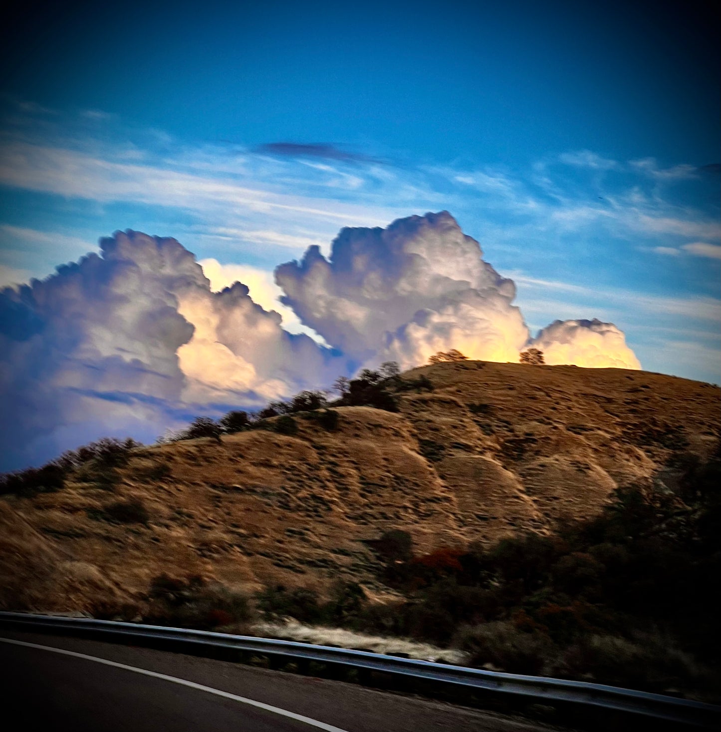 San Francisco California USA Clear Sky with beautiful clouds after the rain 4:00 PM Dec 19th 2023 for your Viewing.