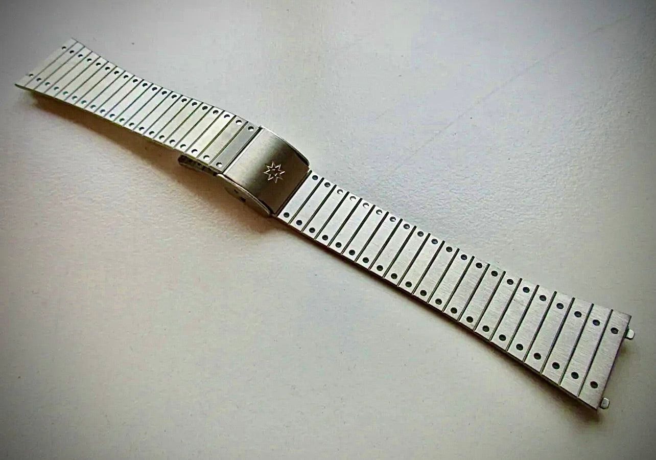 #1237 P Junghans clasp 18 mm stainless steel 1980's watch bracelet N.O.S