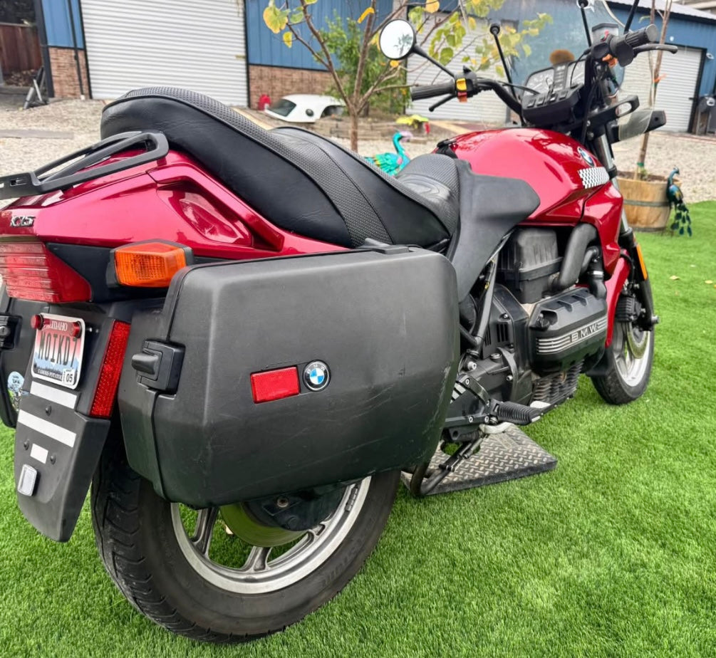 1993 BMW K75 – Classic “Flying Brick” – 34,600 Miles – Hard Luggage