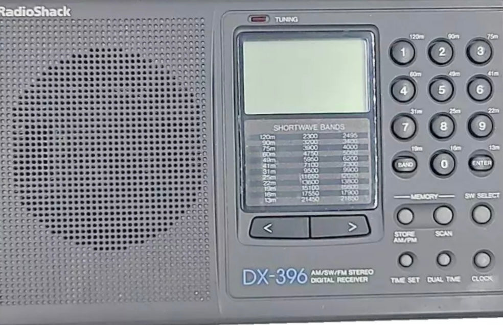 Radio Shack DX-396 AM SW FM Stereo Digital Receiver
