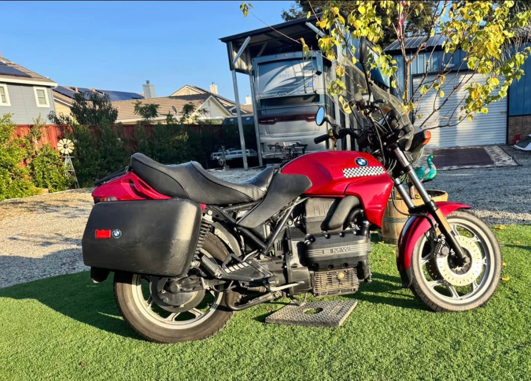 1993 BMW K75 – Classic “Flying Brick” – 34,600 Miles – Hard Luggage