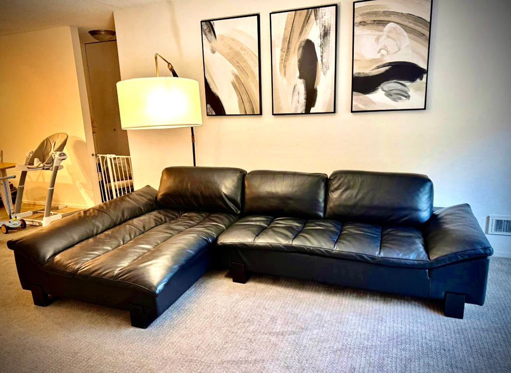 Italian leather Sectional sofa black beautiful
