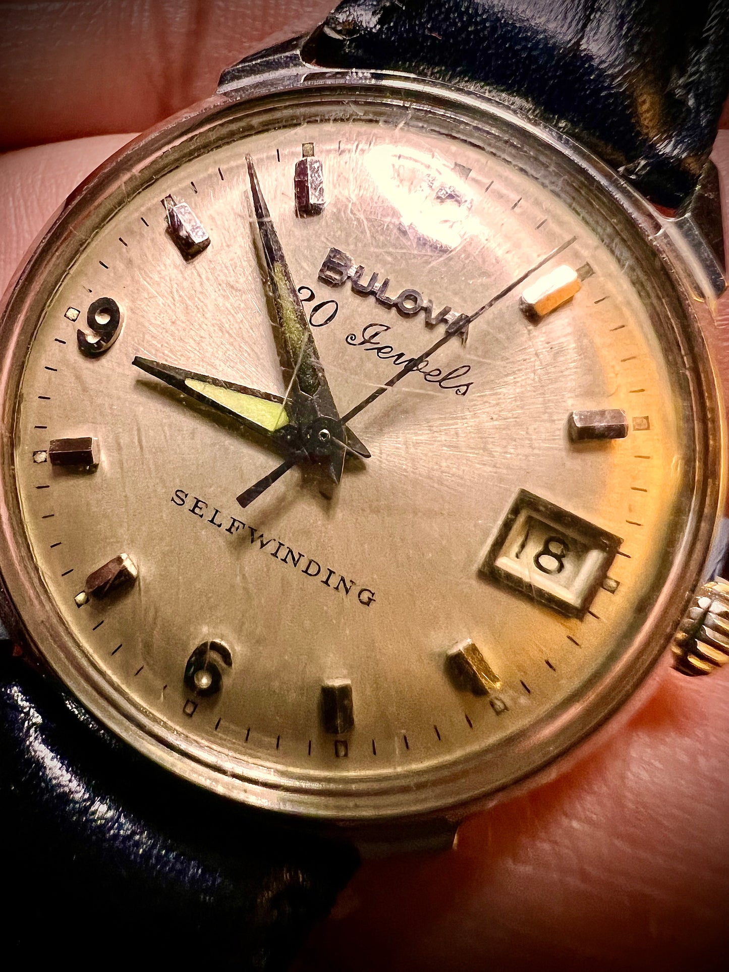 #365 Vintage BULOVA  30 Jewls automatic working