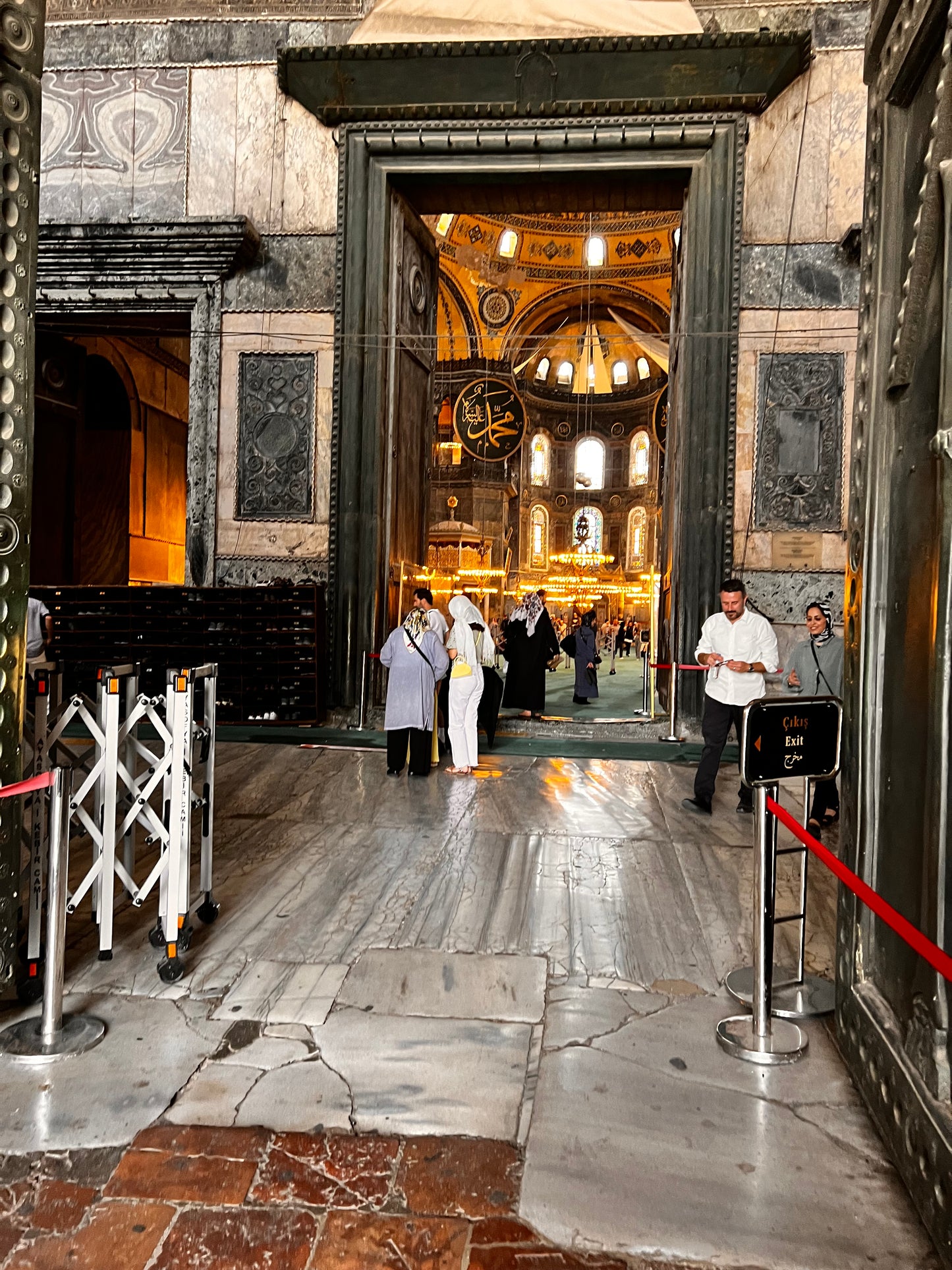 A Visit to HAGIA SOPHIA Mosque  HISTORY & SACRED ARTIFACTS Istanbul Turkey 06032024