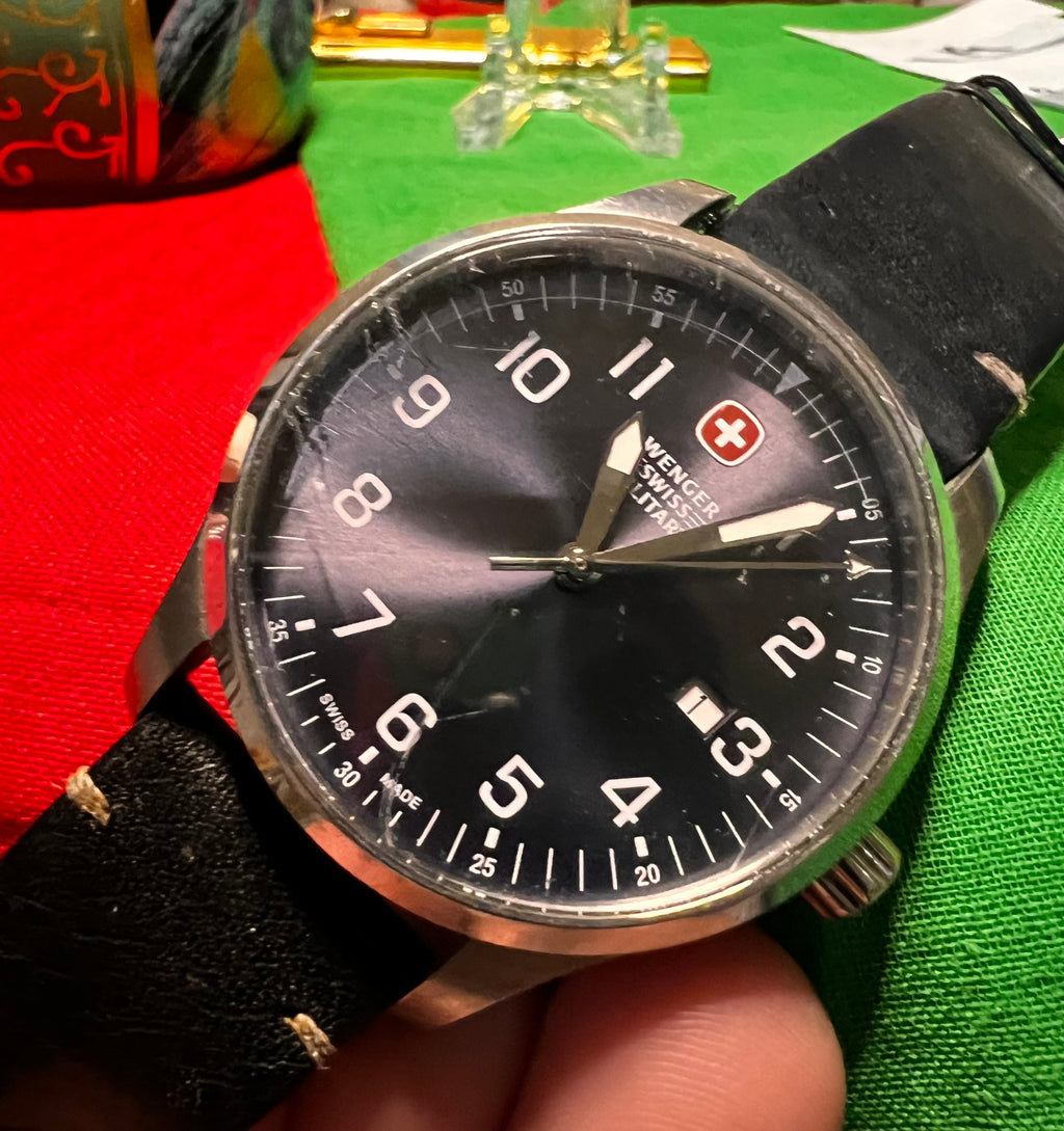 R#1018-B Wenger swiss military 01.9041.210C Grey Terragraph Black Leather Band Men's Watch 42 mm