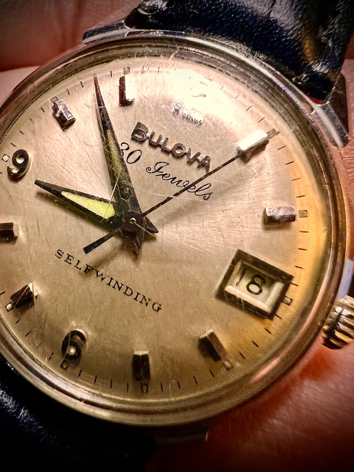 #365 Vintage BULOVA  30 Jewls automatic working