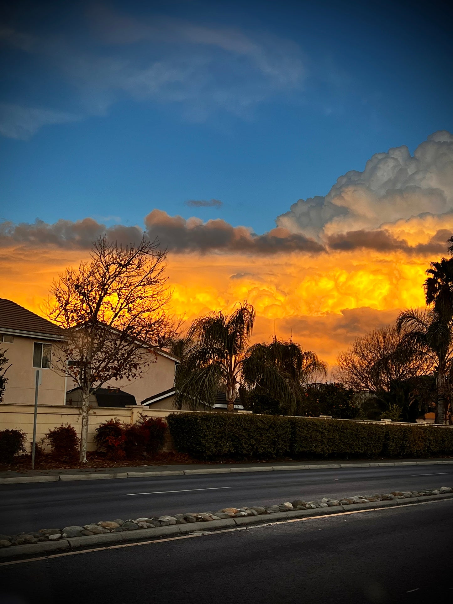 San Francisco California USA Clear Sky with beautiful clouds after the rain 4:00 PM Dec 19th 2023 for your Viewing.