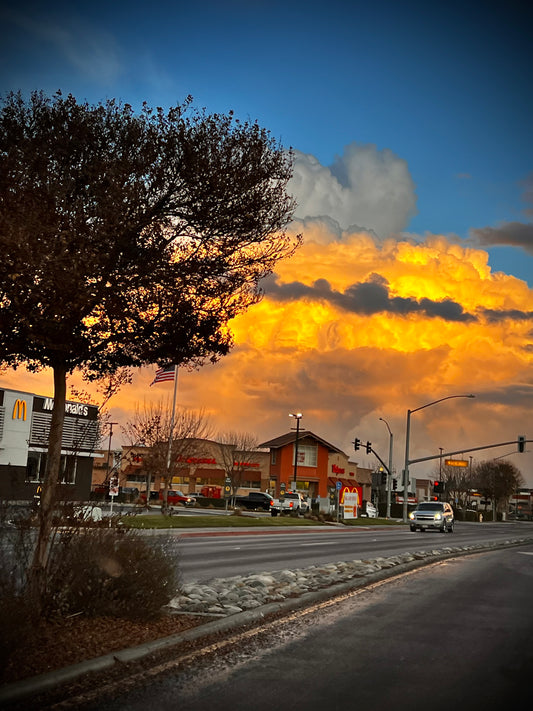 San Francisco California USA Clear Sky with beautiful clouds after the rain 4:00 PM Dec 19th 2023 for your Viewing.