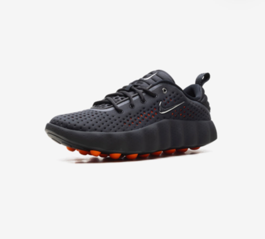 Nike Mind 002 “Black / Hyper Crimson” HQ4308-001 – Men’s US Size 8.5 – Brand New
