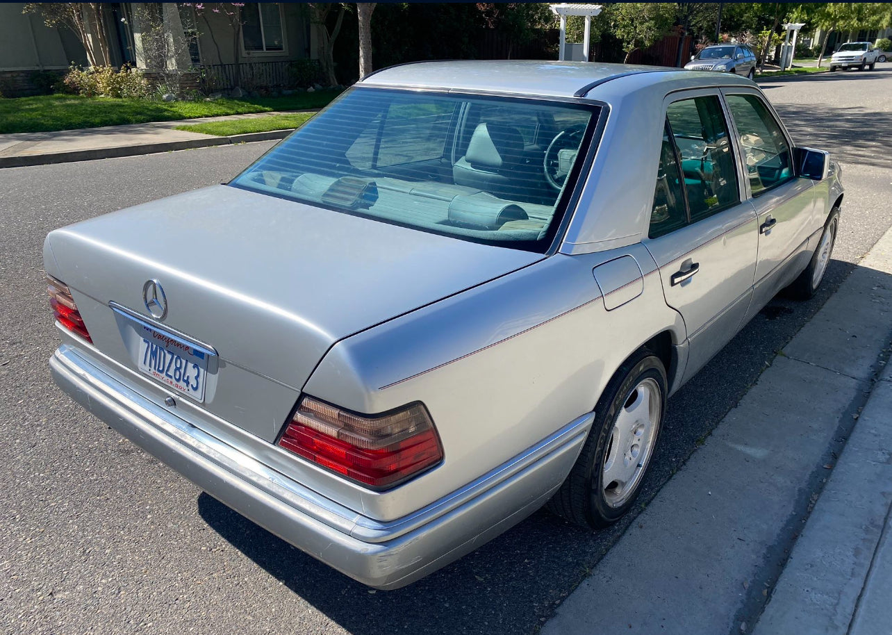 For sale 1995 e300 diesel sedan 4- door diesel located in California. Local Cash pick up only