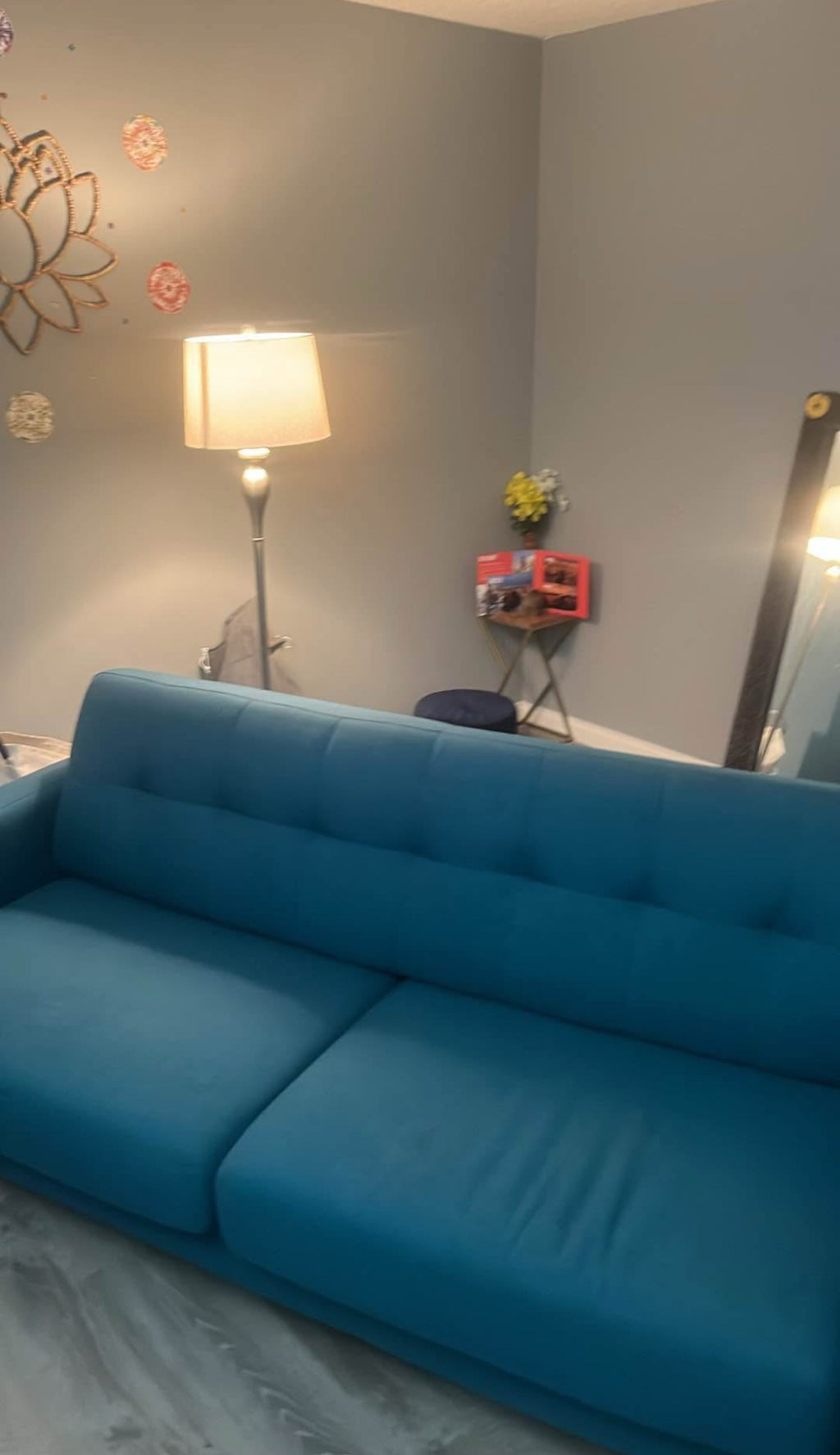 Turquoise beautiful sofa local pick up in Zip code 95363