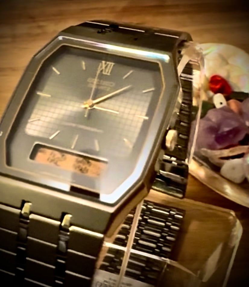 #1390 New Seiko H601-5109 Watch day date 12Hr -24Hr time setting Alarm Seiko