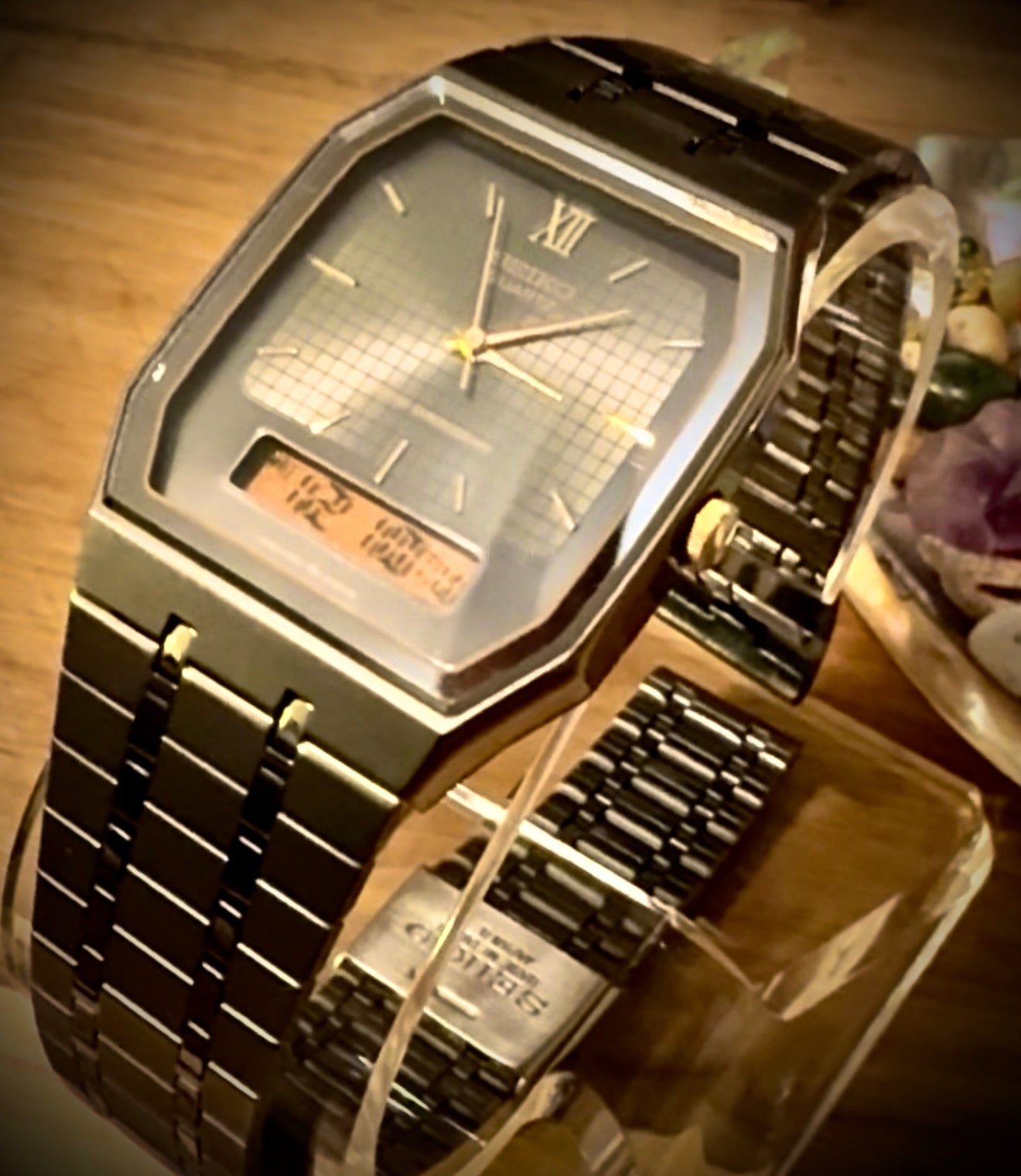 #1390 New Seiko H601-5109 Watch day date 12Hr -24Hr time setting Alarm Seiko