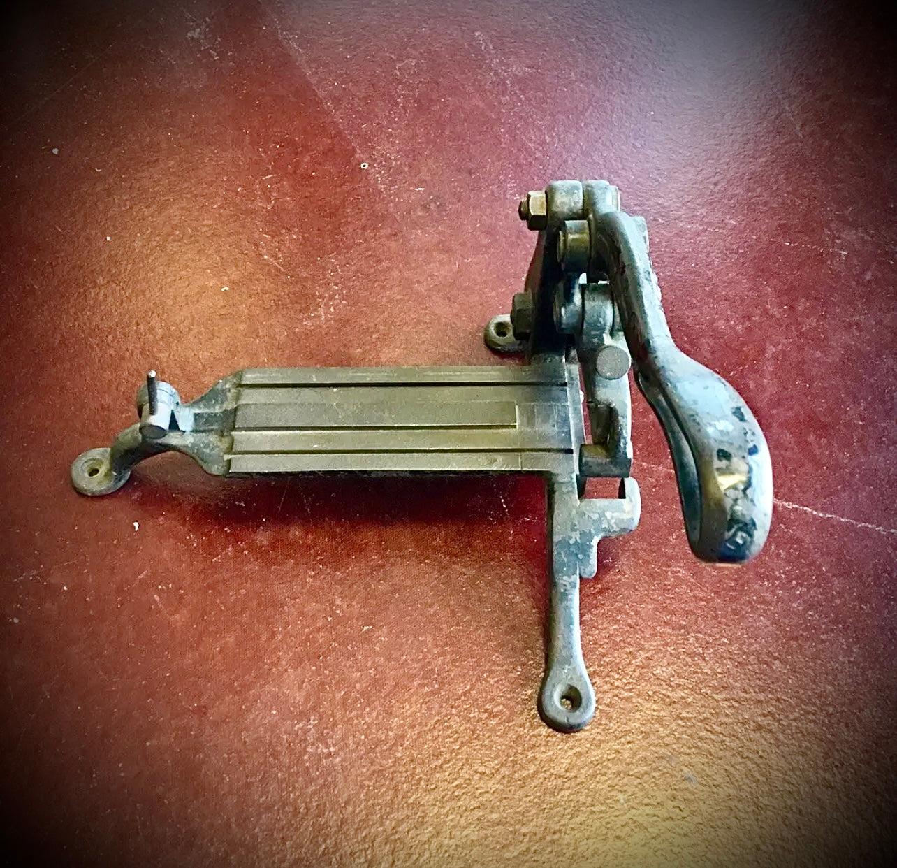 Vintage Small heavy and sturdy Jewerly Shear