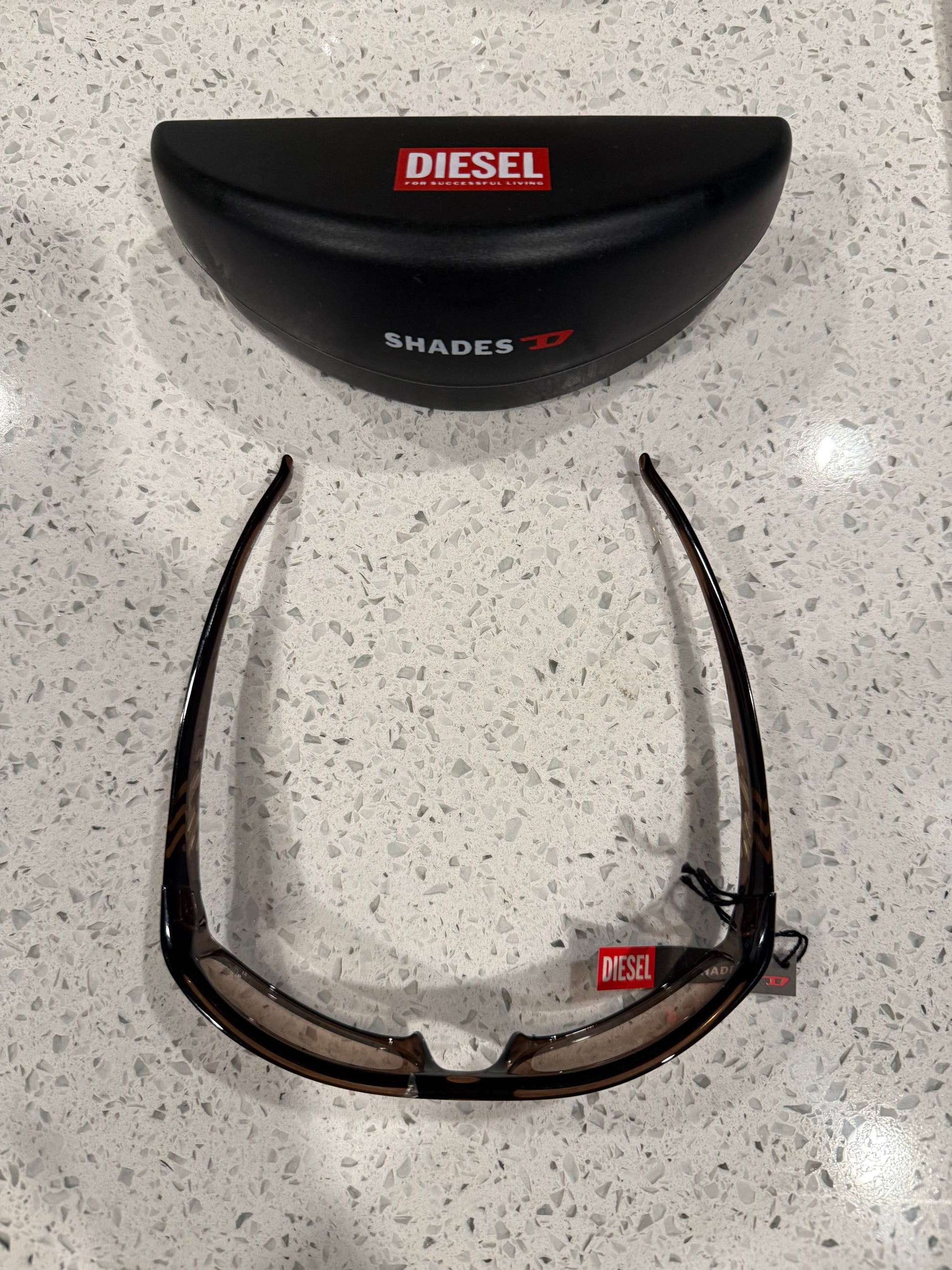 Diesel Sun glasses Made in Italy new with tag