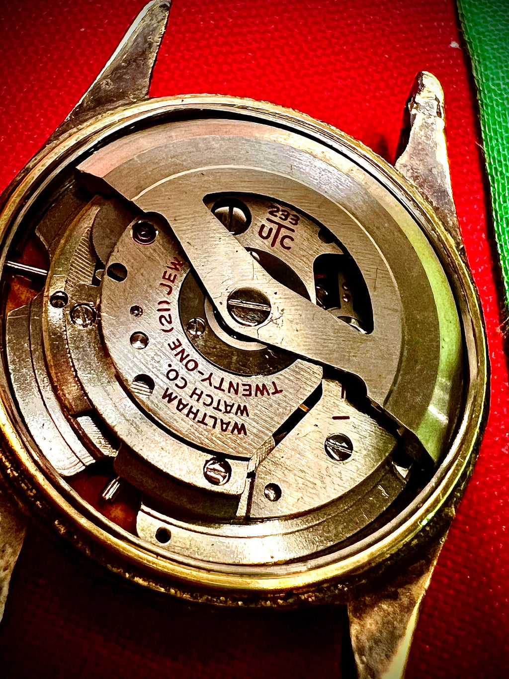 #174 Waltham Self winding Shock Resistant 21 Jewels Mens Wrist Watch