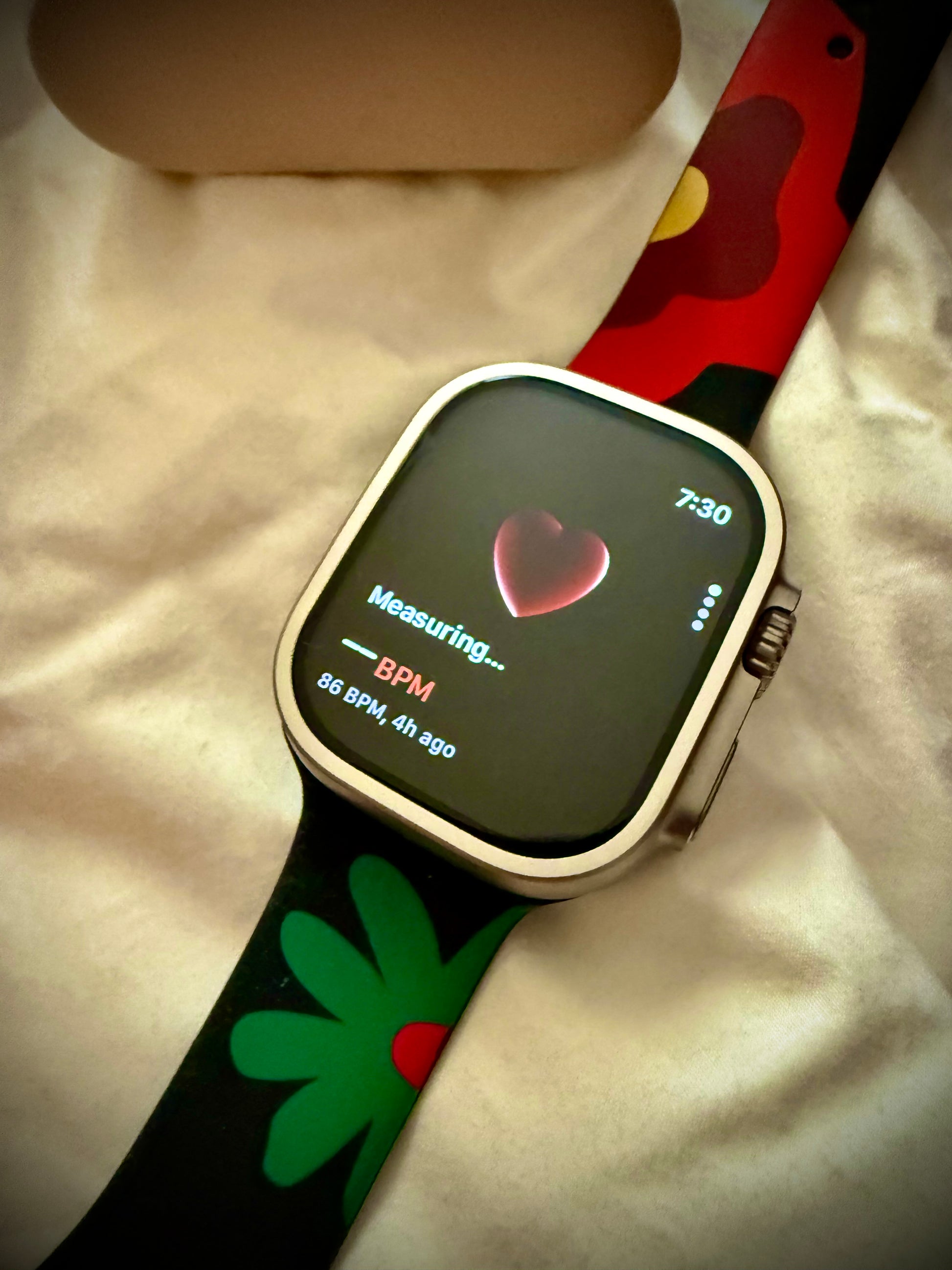 #001 Apple Watch Ultra [GPS + Cellular 49mm] Titanium Case with Midnight Ocean Band, One Size
1K+ bought in past month