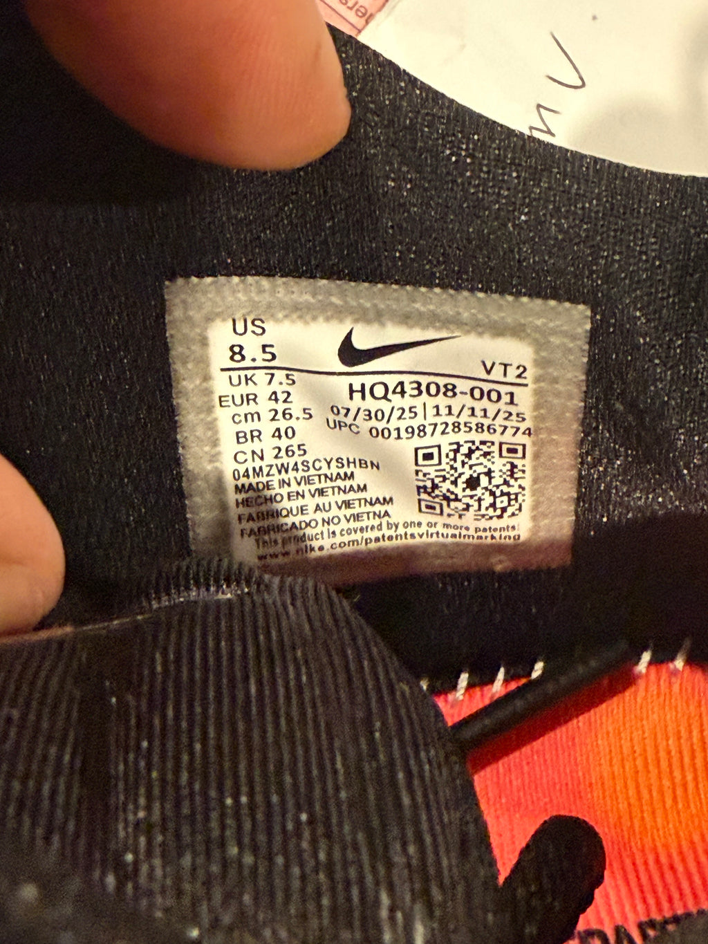 Nike Mind 002 “Black / Hyper Crimson” HQ4308-001 – Men’s US Size 8.5 – Brand New