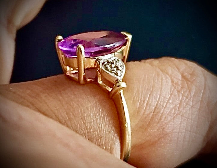 10k solid Genuine Amethyst/ Diamonds ring