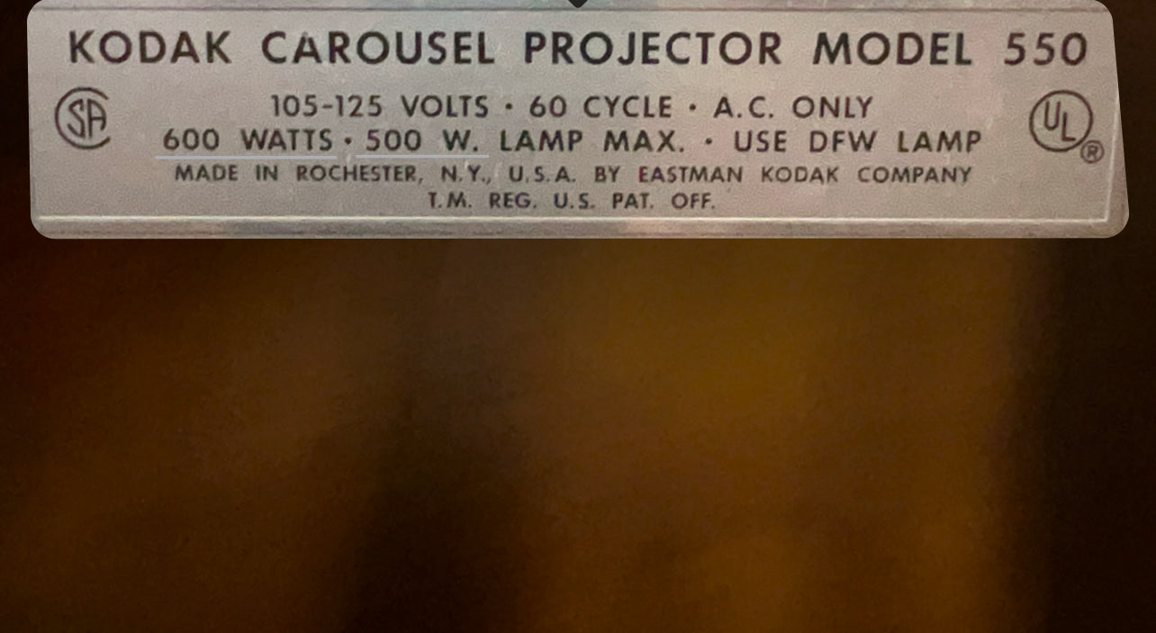 Kodak CAROUSEL KODAK CAROUSEL PROJECTOR MODEL 550