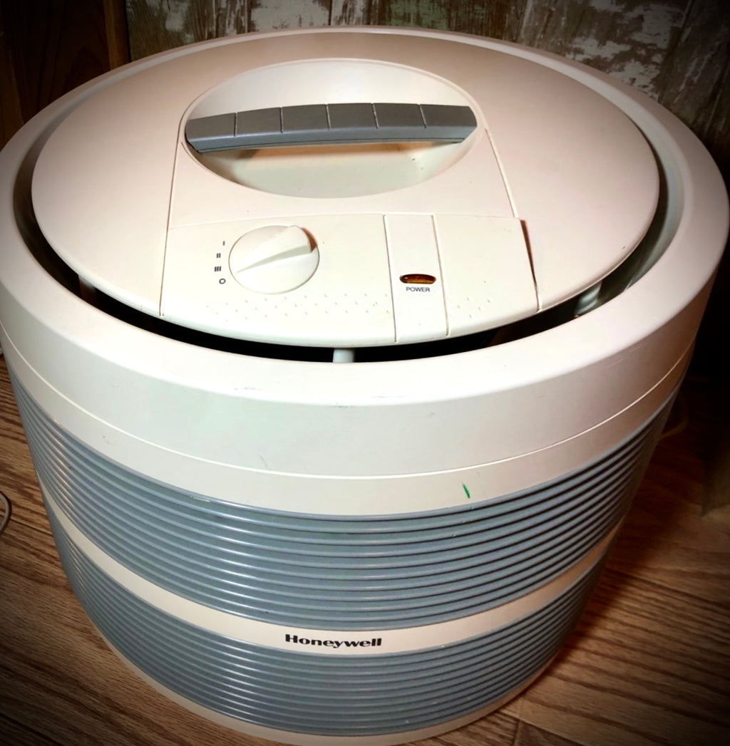 Honeywell HEPA Air purifier 5200 state of the art for smoke dust air allergens