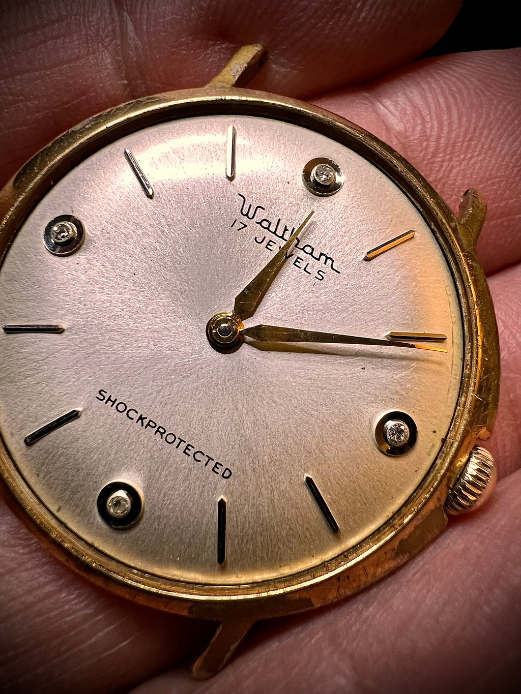 R#1146 Waltham 17 jewls 4 diamonds manual wind for collectors swiss made