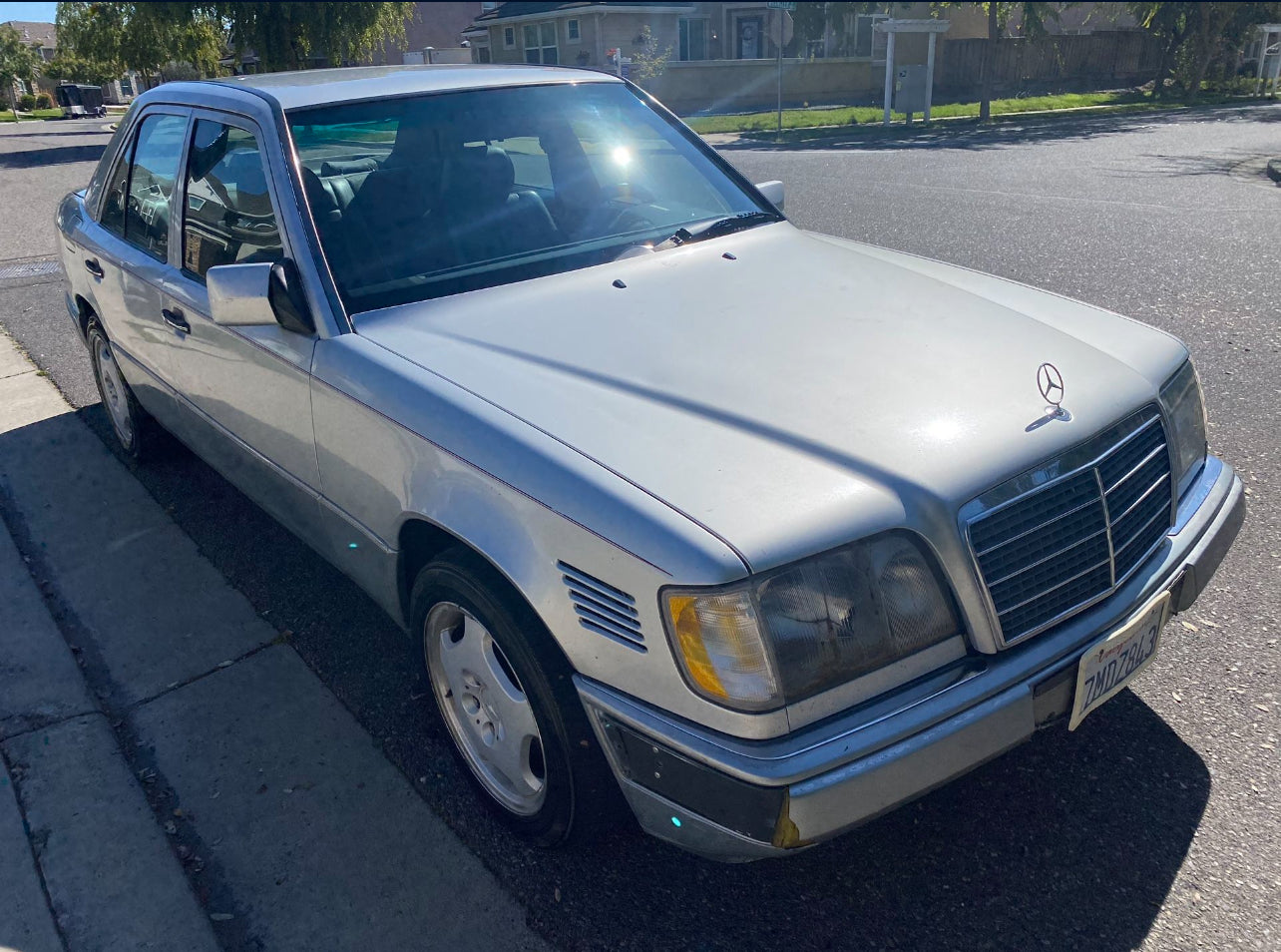 For sale 1995 e300 diesel sedan 4- door diesel located in California. Local Cash pick up only