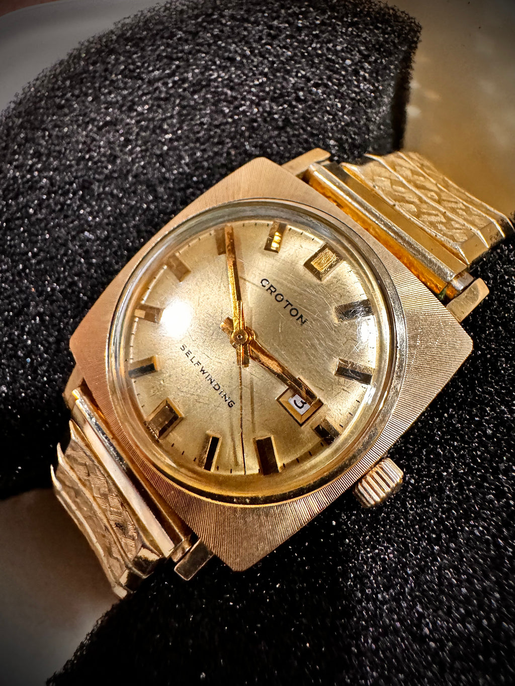 #1040 Vintage Croton Selfwinding 10k Gold Filled Gold Tone Watch ~ Working