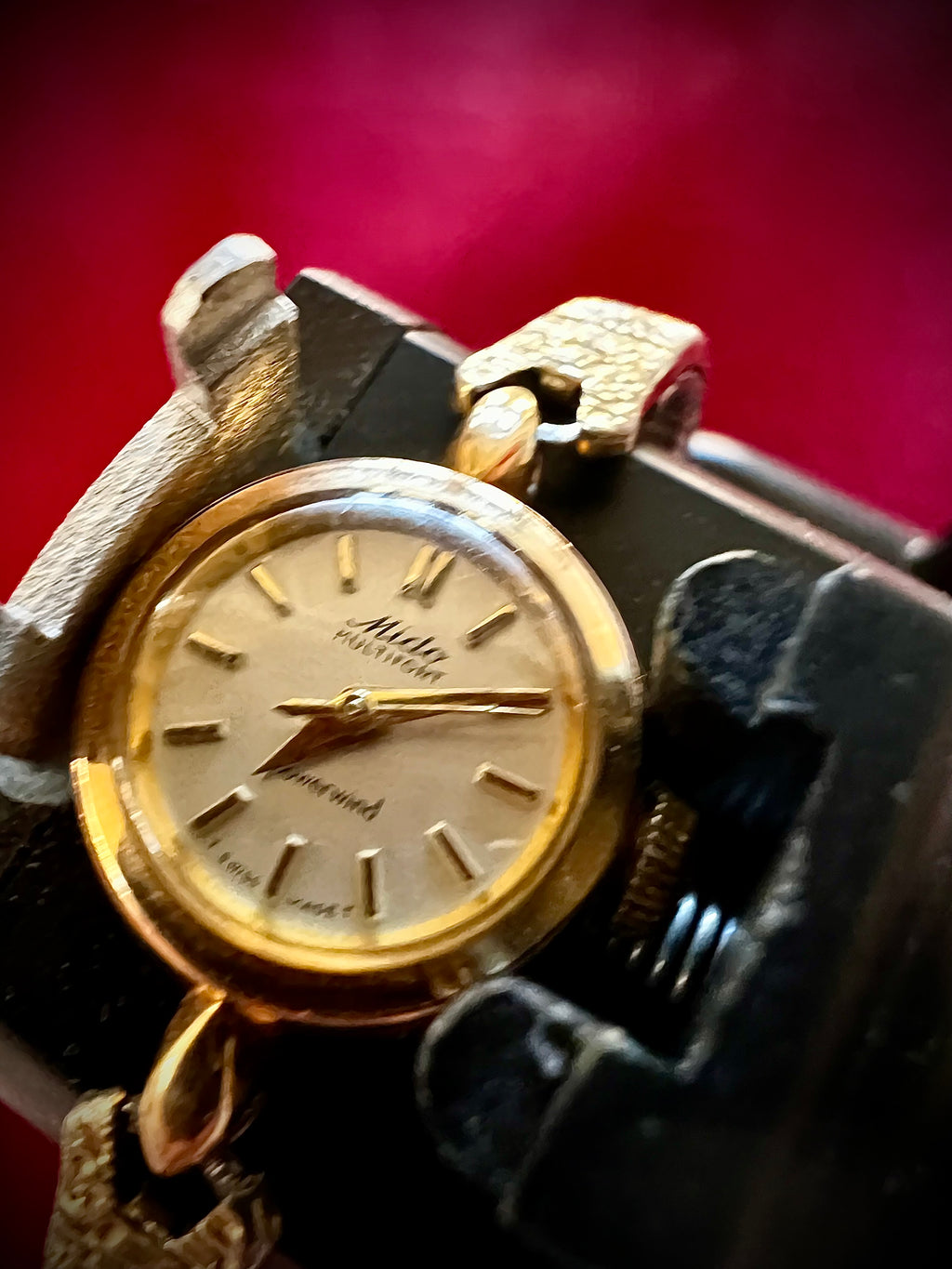 #1310 Mido multifort powerwind swiss made womens watch. 10k gold plated. automatic