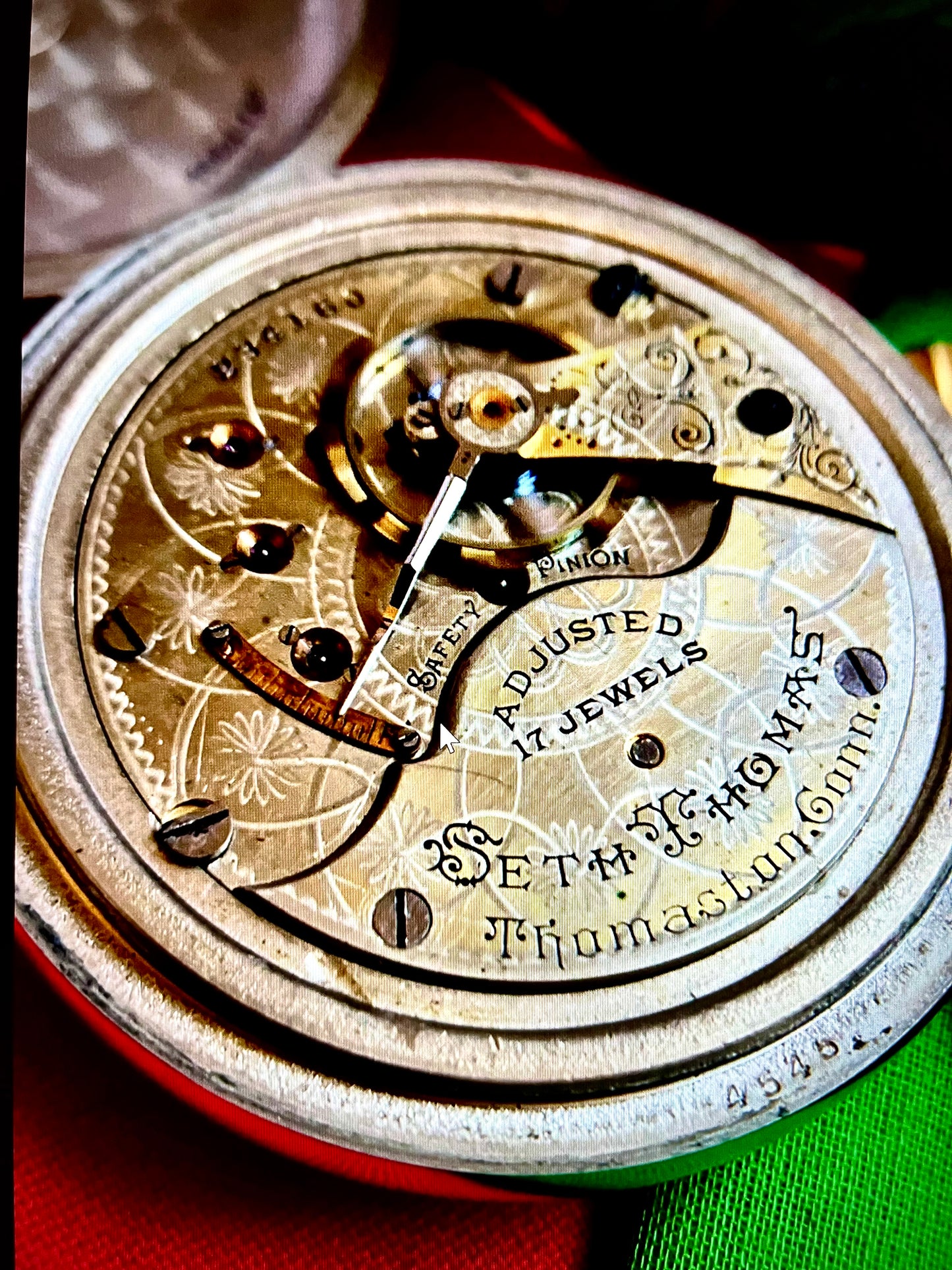 #035 Vintage Seth Thomas Pocket watch Gold Flashed Movement 17j Nickel Case