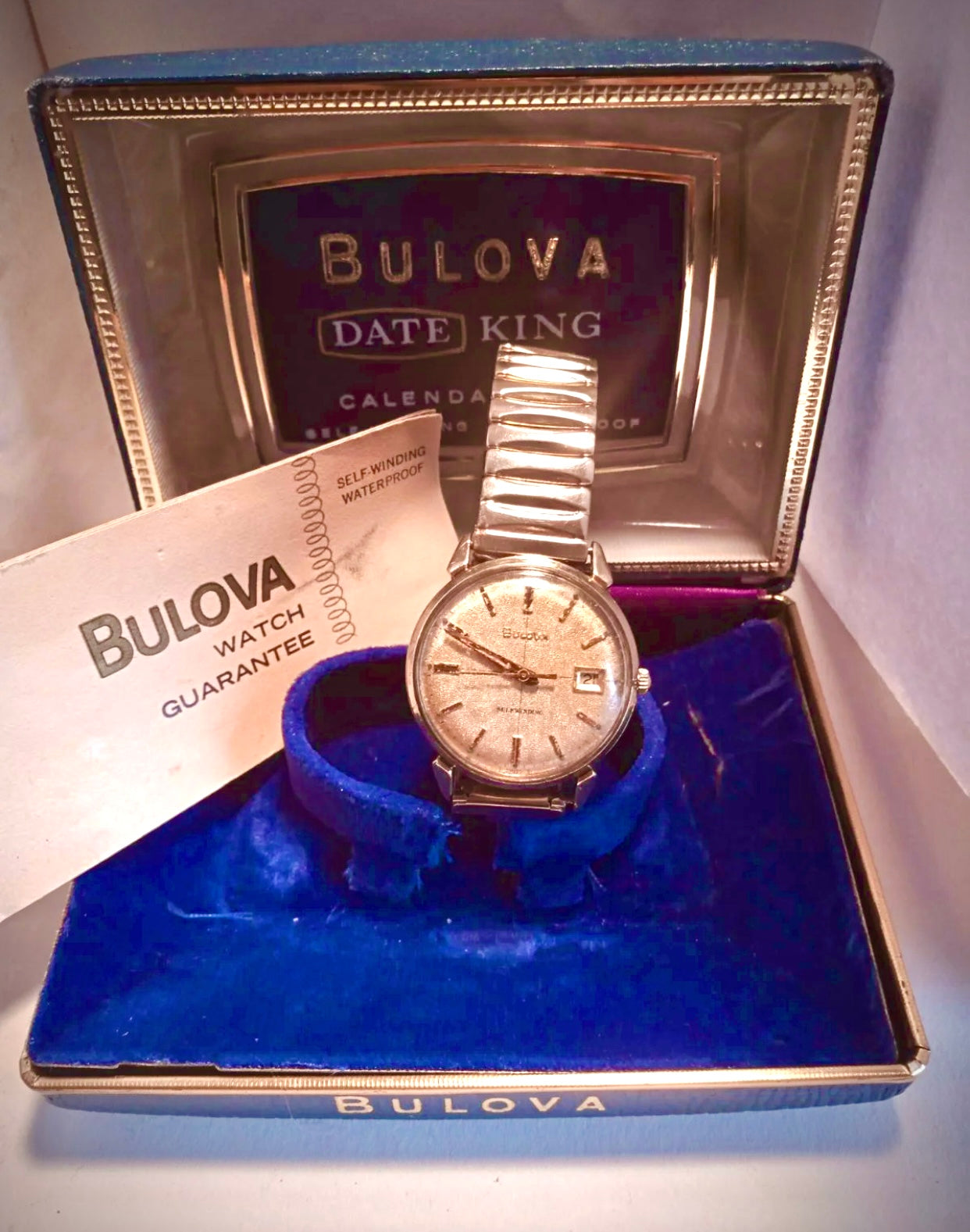 #936 Collectors VINTAGE 1966 BULOVA AUTOMATIC, DATE King 14 K Gold Filled-RUNS