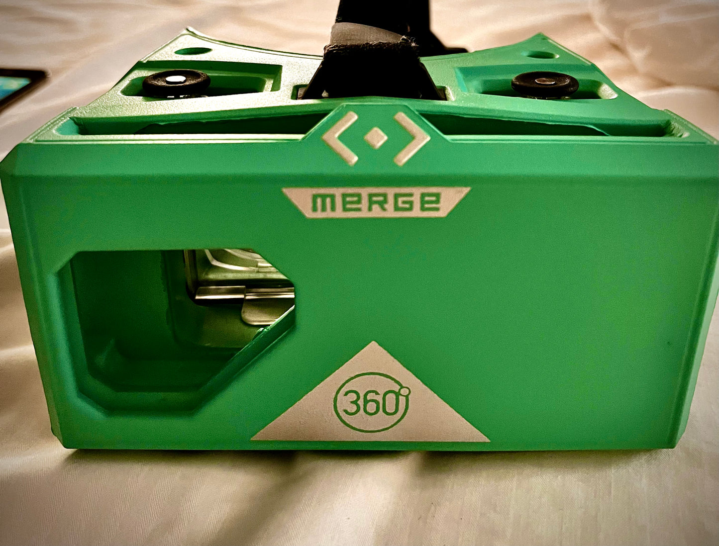 Merge AR/VR Headset Goggles Portable Wireless Virtual Reality - Android IOS