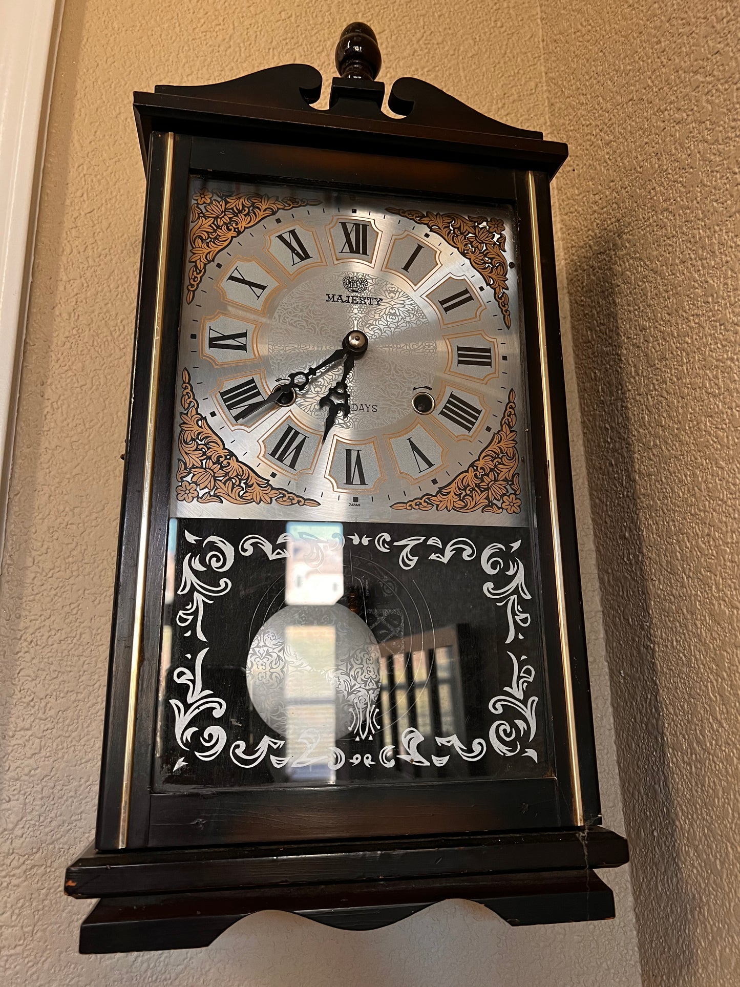 65. Majesty Japan Wall Clock 30 Days