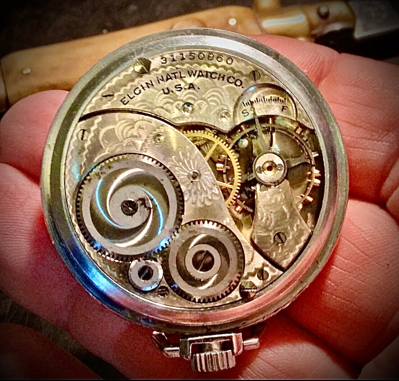 R#950 Vintage Elgin USA  Pocket watch  Movement serial 31150860  BASE METAL Case serial 3635458