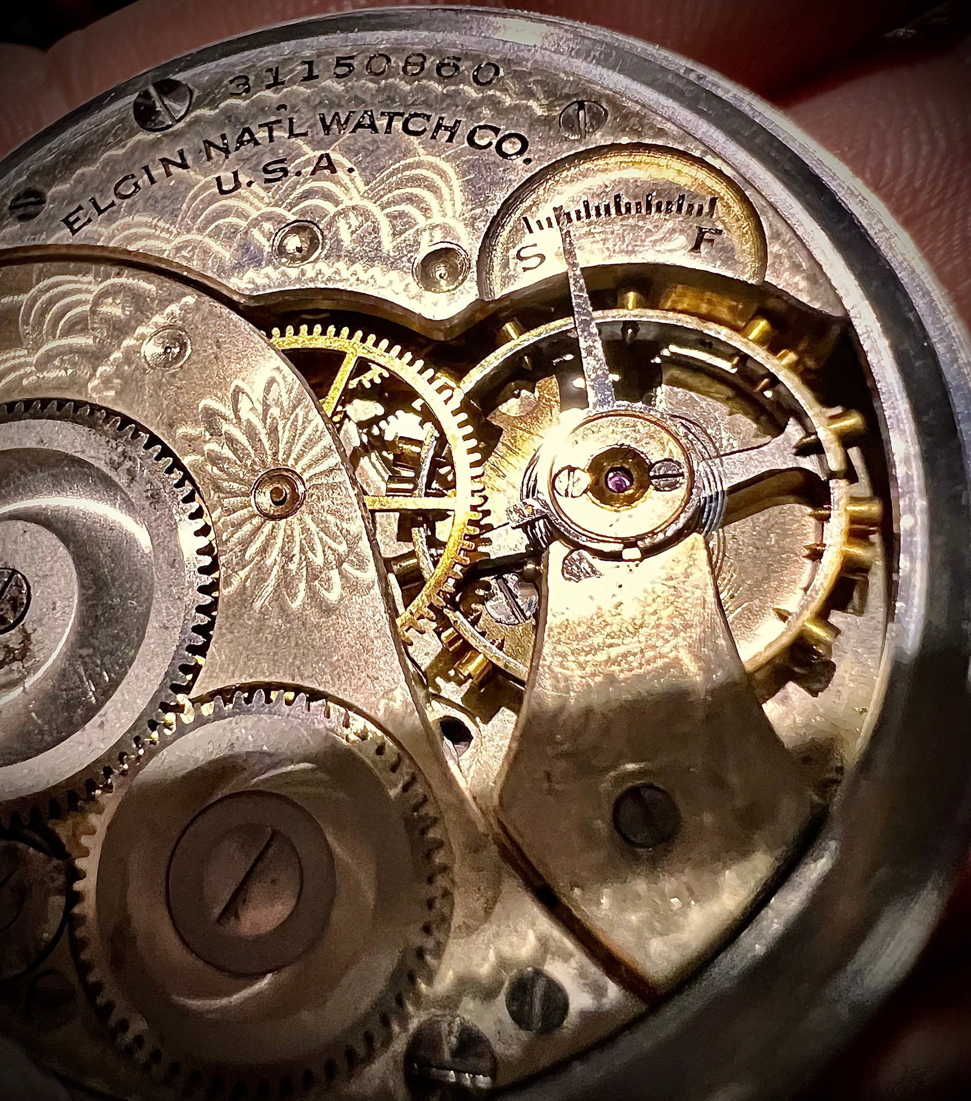 R#950 Vintage Elgin USA  Pocket watch  Movement serial 31150860  BASE METAL Case serial 3635458