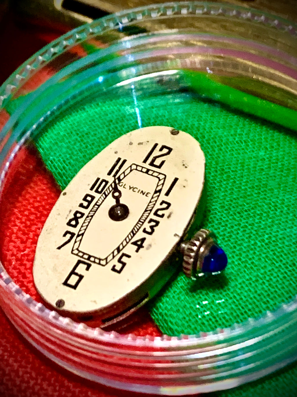 #16M Glycine 17 Ticking movement only