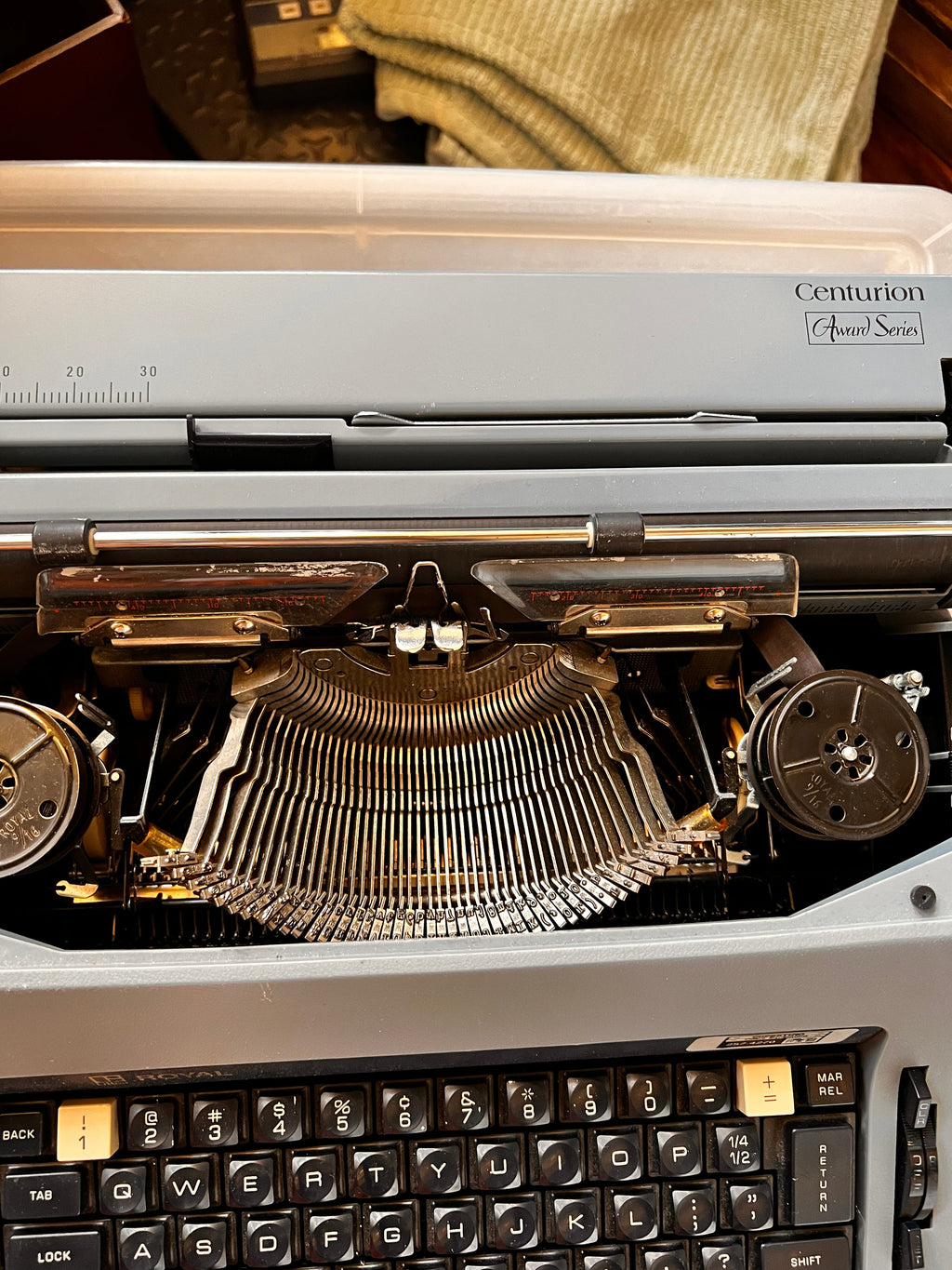 Royal Electric Typewriter Centurion Award Series Model SP-9000 Japan Portable collector’s Item