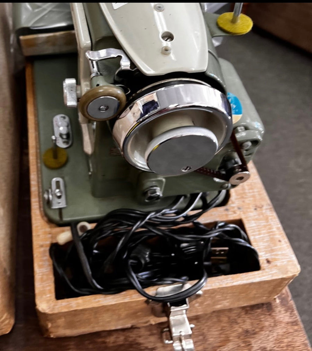 #05 New Home sewing machine fully serviced Lubed and tested Hoopa