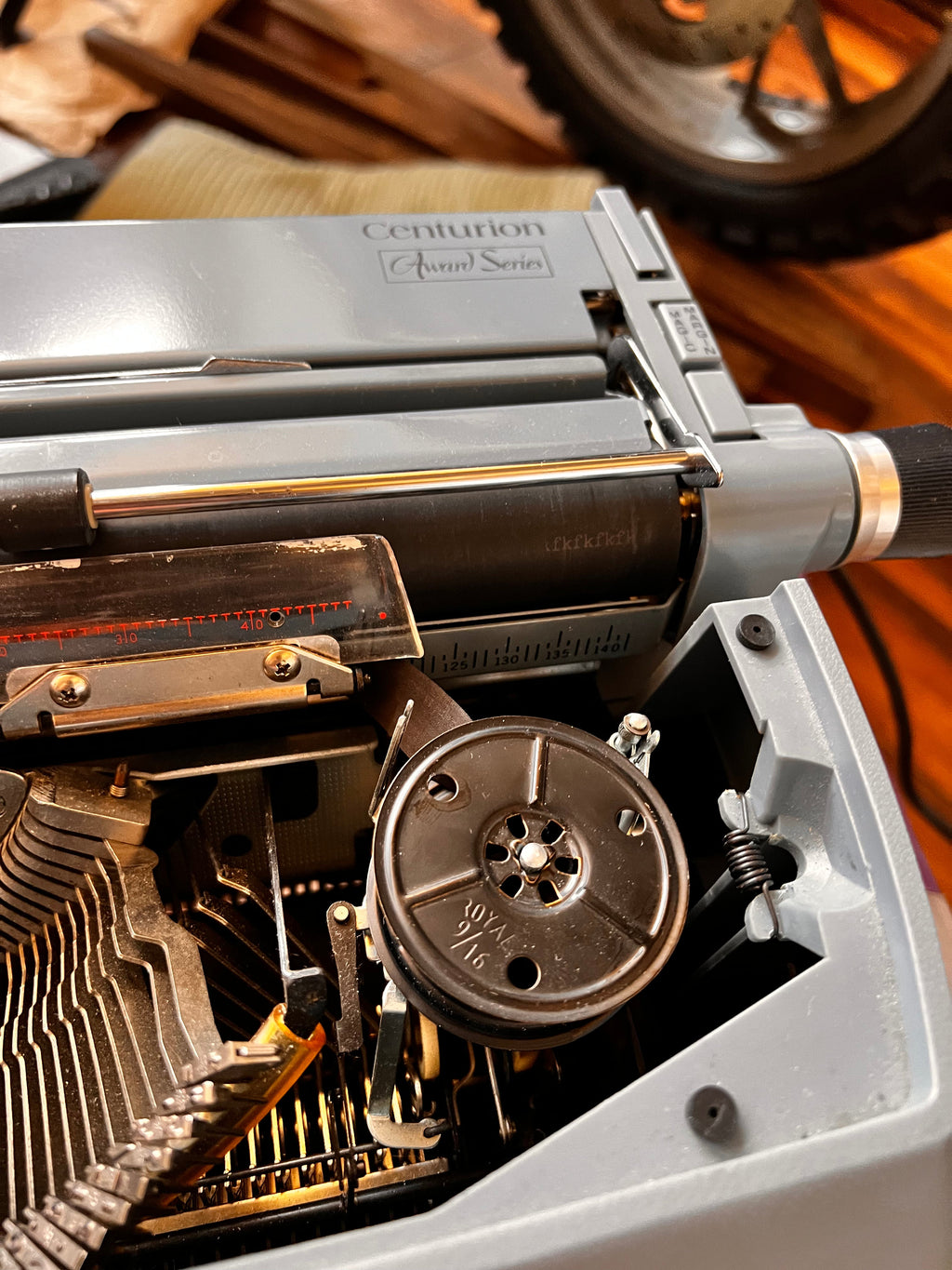 Royal Electric Typewriter Centurion Award Series Model SP-9000 Japan Portable collector’s Item