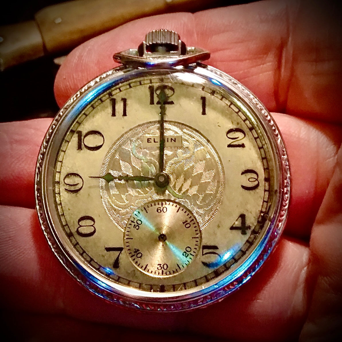 R#950 Vintage Elgin USA  Pocket watch  Movement serial 31150860  BASE METAL Case serial 3635458