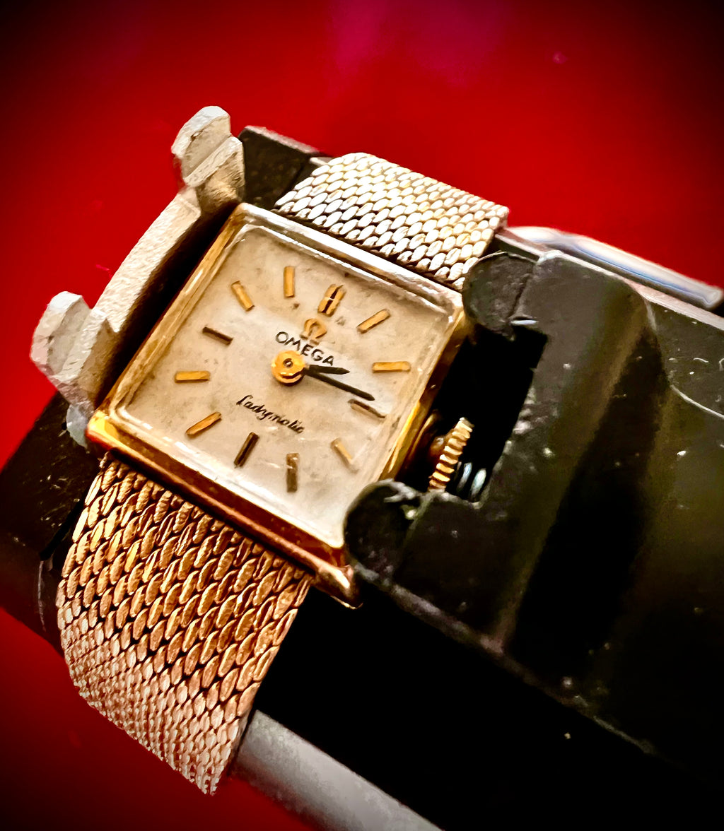 R#944 Omega ladymatic 17 jewels 14 Gold filled wrist watch