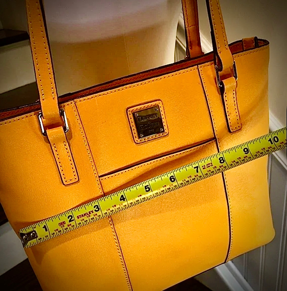 DOONEY BOURKE Orange Saf-fiano Leather Red Lining Two Top Handle Shoulder Straps Savers Dublin $155