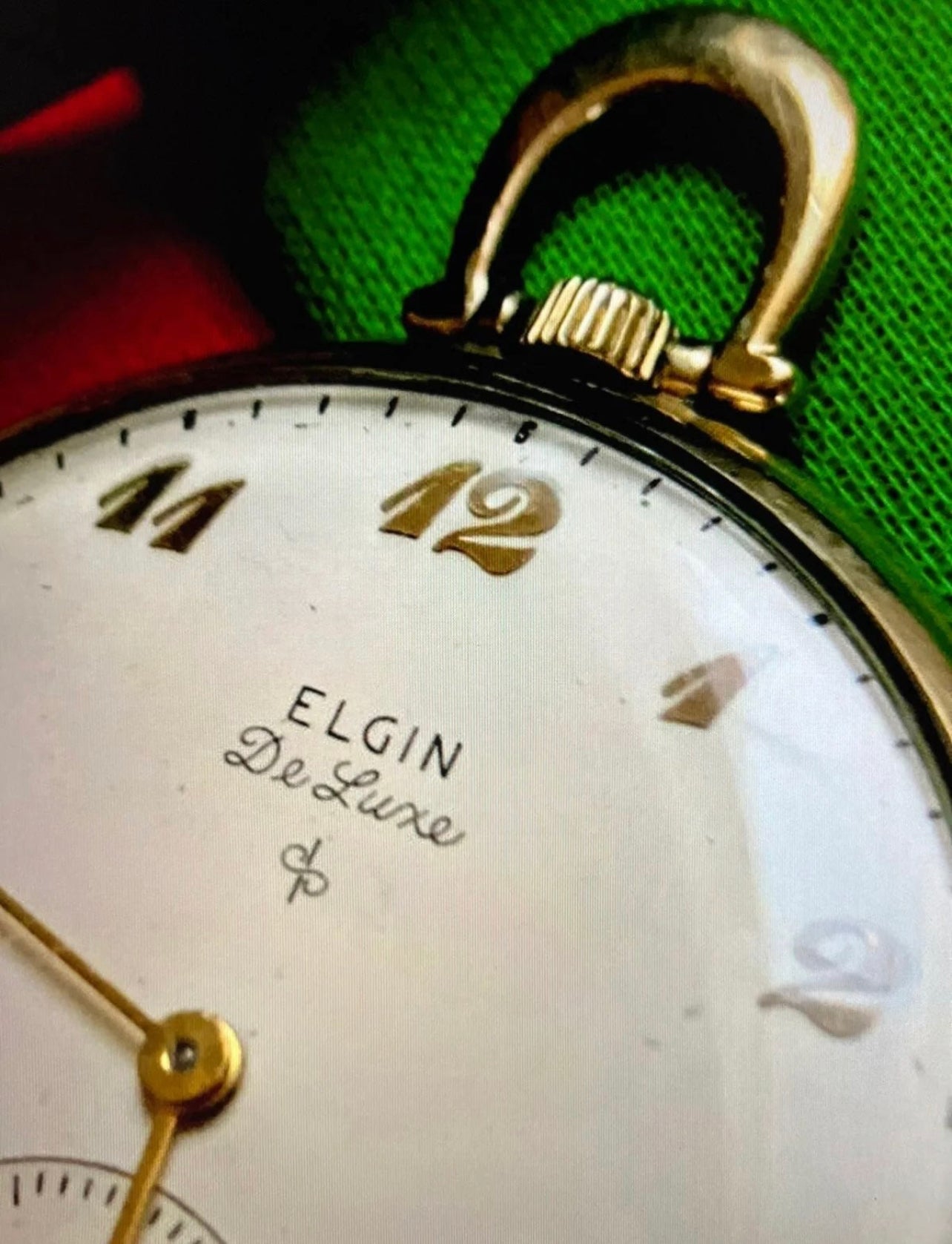 #359 / #97 Collectors Vintage 1949 Elgin Deluxe Model 5 Grade 542 17 Jewls Pocket Watch