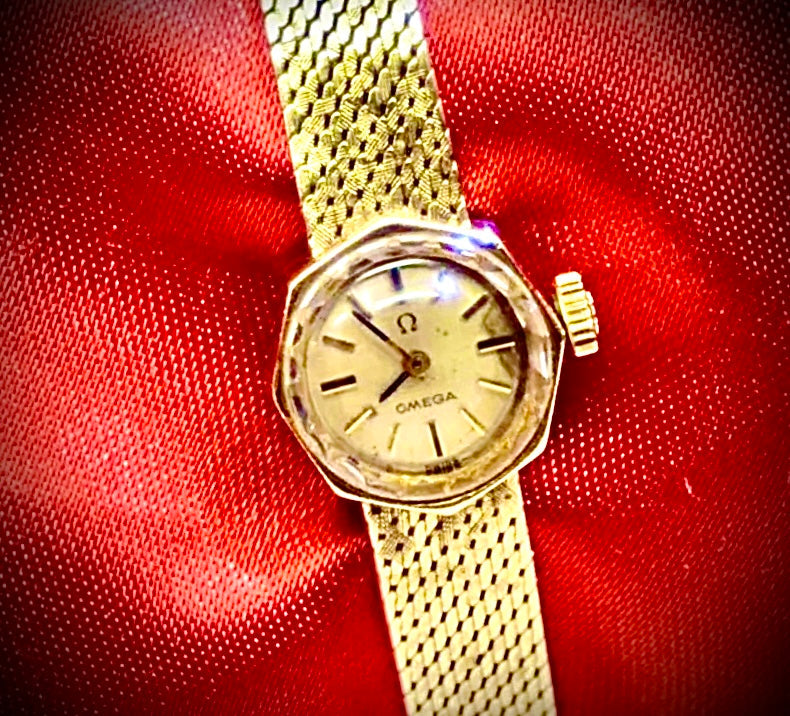 #834 Vintage Omega Ladies’s Cocktail Watch keeping accurate time